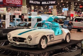 Электромобиль Tesla Model 3 одели в кузов Mercedes-Benz 300 SL Gullwing