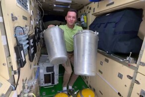 Как на МКС ощущается разница в массе объектов