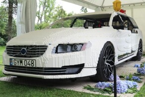 Volvo V70 в масштабе 1 к 1 из 370 000 кубиков LEGO