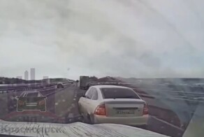 Тут явно что-то осталось за кадром