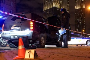 "Они стреляли!": в центре Москвы грабители с пистолетами отобрали у курьеров 300 миллионов рублей
