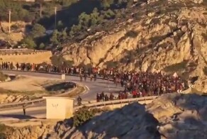 Так выглядит забег мигрантов к европейской границе