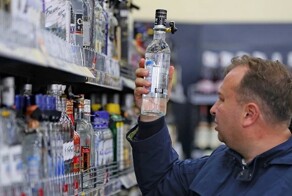 Киберпанк всё ближе: в России разрешат покупать алкоголь и табак по биометрии