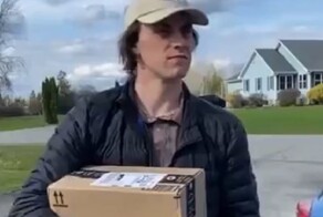 Как разные породы собак реагируют на курьеров