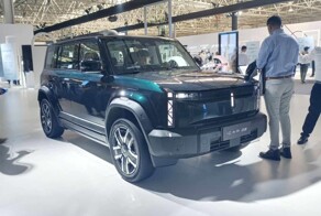 Chery привезла на китайскую выставку свой новый электрический кроссовер iCar 03 и назвала цены