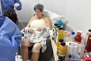 65 - бабка ягодка опять: американская пенсионерка приехала в Мексику, чтобы сделать подтяжку. Вместо этого, ей вдули силиконовую грудь и ягодицы