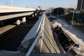 Срок службы китайской автомагистрали 10 месяцев (5 фото)