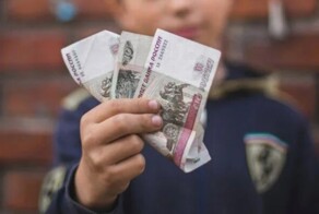 12-летний школьник сам себя избил и ограбил, чтобы оставить сдачу после покупки хлеба