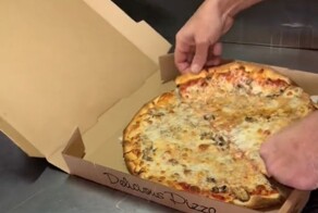 Как можно стащить кусок пиццы и не оставить следов на месте преступления