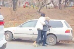 "У неё мозги есть?": в Приморье женщина на BMW наехала на ребёнка и оттащила его с дороги