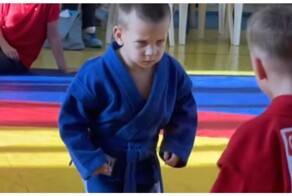 Тяжёлый взгляд: юный спортсмен морально подавил соперника