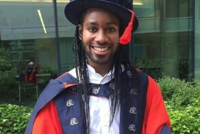 Парень, который чистил туалеты, стал профессором в Кембриджском университете