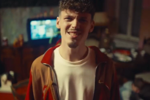 «Почему я весёлый такой»: немецкий рэпер украл музыку из легендарного советского мультфильма «Чебурашка»