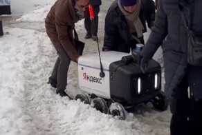 Дом-монстр и спасение робота-доставщика: последствия непогоды в Москве