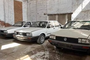 В Китае нашли новые седаны Volkswagen 10-летней давности