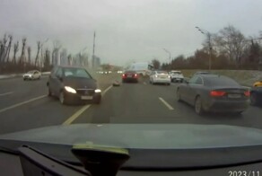 Частная скорая помощь попала в аварию на Кутузовском проспекте в Москве