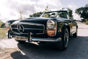Винтажный Mercedes-Benz 280 SL превратили в электромобиль
