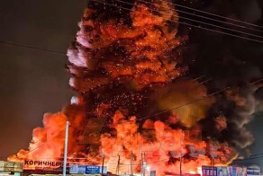 Крупнейший вещевой рынок "Темерник" в Ростове-на-Дону, возможно, подожгли