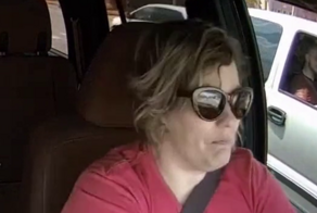 Водитель такси с синдромом Туретта встретила пассажира с таким же расстройством