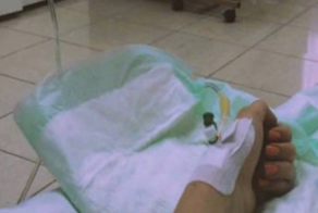 "Отовсюду торчат трубки": блогерша из Москвы попыталась собрать денег у подписчиков, сочинив легенду о ДТП, но неудачно