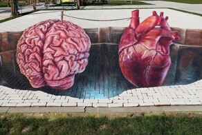 Голландский художник рисует граффити со смыслом