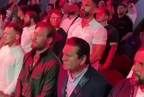 «Вы действительно феноменальные ребята»: чемпион UFC Конор Макгрегор стоя аплодировал гимну России