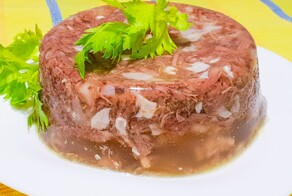 Холодец и якутский салат "Индигирка" вошли в число худших блюд в мире