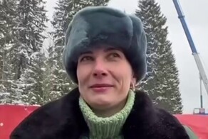 Девушка-лесничий нашла идеальную ёлку для Кремля и выиграла автомобиль