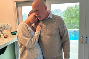 Родные Брюса Уиллиса приготовились встречать с ним последнее Рождество