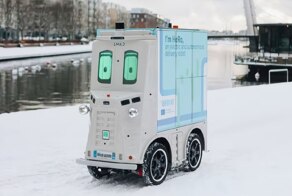 В Финляндии запустили самоуправляемые роботы-постаматы, которые катаются по городу и развозят жителям посылки