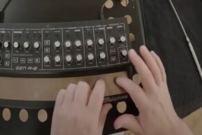 Известную мелодию сыграли на разных музыкальных инструментах
