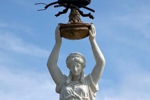 За какие заслуги американцы решили увековечить память о насекомом-вредителе?