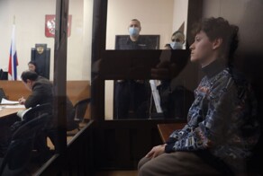 «Конечно, он должен понести наказание»: на вернувшегося в Россию певца Шарлота завели четвёртое уголовное дело