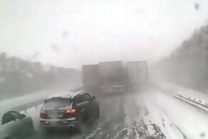 "Профессионализм" не пропьёшь. Езда во время снежной метели