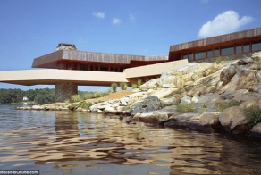 Богатеи убегают со своих островов (11 фото)