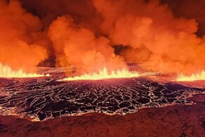 Любители острых ощущений стекаются к извергающемуся вулкану в Исландии