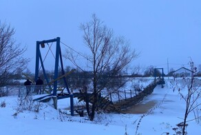 В карельской деревне обрушился мост, на ремонт которого летом потратили 8,2 млн рублей