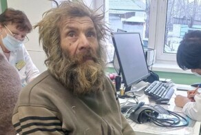 60-летний отшельник, живший в лесу, вышел к людям за помощью