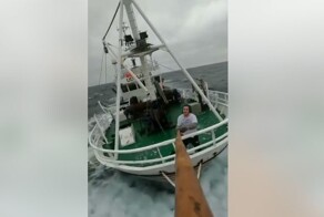 Как-то так выглядит обычная жизнь на корабле в Северном море
