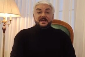 Звёздные участники "голой вечеринки" массово принялись публиковать свои извинения в сети
