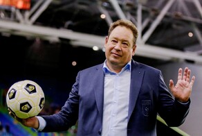 Леонид Слуцкий стал главным тренером китайской футбольной команды из Шанхая
