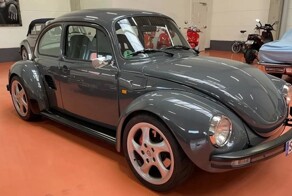 Volkswagen Beetle скрестили с Porsche Boxster и выставили на продажу