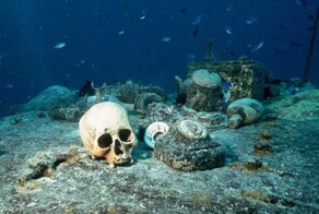 Страшно и завораживающе: самое большое в мире подводное кладбище