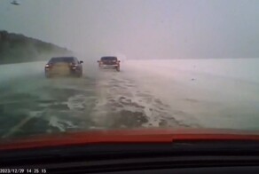 Авария дня. Ничего не видно - иду на обгон
