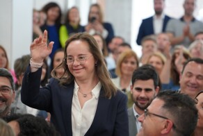 Больше инклюзивности: в парламент Испании выбрали политика с синдромом Дауна