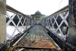 Заброшенная бильярдная в Witley Park (26 фото)