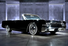 Шикарный рестмод Lincoln Continental 1964 года выставят на продажу