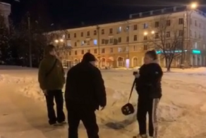«Общайтесь нормально»: в Тагиле водитель маршрутки побил пассажирку, небрежно кинувшую ему деньги за проезд