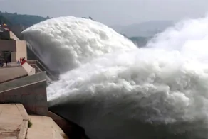 Может ли человек влиять на скорость вращения Земли? Ответ - да