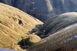 В горах Китая строят солнечную электростанцию с помощью грузовых дронов